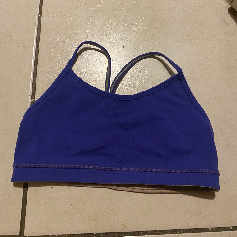 Lululemon sports bra